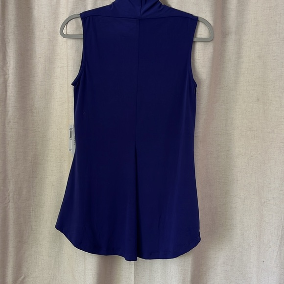 Sleeveless Navy Top - Picture 7 of 7